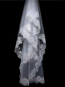 Luxury Lace Material Long Bridal Wedding Veil, Suitable For Wedding Photography Church Veil, Photography Prop - White - View 8