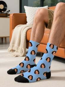 1 Paio di Calzini da Uomo Personalizzabili con Stampa Fotografica, Punta e Tallone Blu Chiaro e Nero, Tessuto Morbido a Maglia, Calzini Comodi e Personalizzati per Uso Quotidiano come Regalo - celeste - Visualizzare 6