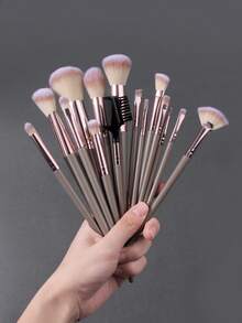 19pcs High Quality Makeup Brush Set - Soft Powder Brush, Blush Brush, Concealer Brush, Eyeshadow Brush, Mascara Brush, Brush Set & Wet/Dry Makeup Sponge & Non-Cakey Triangle Powder Puff - Champagne - View 5