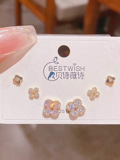 一套新款锆石四叶草花朵精致三对耳环，银针高端耳环，四叶草耳环套装，送朋友的礼物，节日礼物