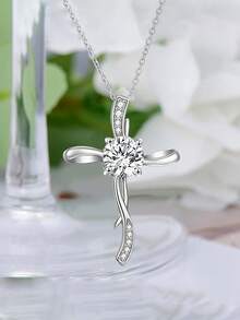 BLOVEMEE 1件优雅奢华925纯银1克拉6.5毫米莫桑石十字项链，适合女性日常佩戴、派对、节日、情人节、母亲节、结婚纪念日等场合，是馈赠佳品。 - 銀色 - 查看 2