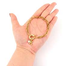 1件简约经典仿珍珠字母弹簧扣女士手链 时尚金色不锈钢链手链 - 金黃色 - 查看 3