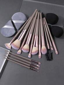 19pcs High Quality Makeup Brush Set - Soft Powder Brush, Blush Brush, Concealer Brush, Eyeshadow Brush, Mascara Brush, Brush Set & Wet/Dry Makeup Sponge & Non-Cakey Triangle Powder Puff - Champagne - View 4