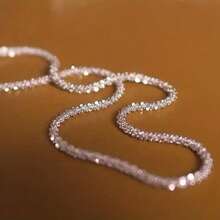 This High-Quality, Fade-Resistant Stainless Steel Necklace Is A Stylish And Elegant Piece For Women. Its Simple Yet Sophisticated Design Makes It Suitable For Everyday Wear Or Parties, And It's A Perfect, Understated Gift For Women. - Vàng - Xem 2