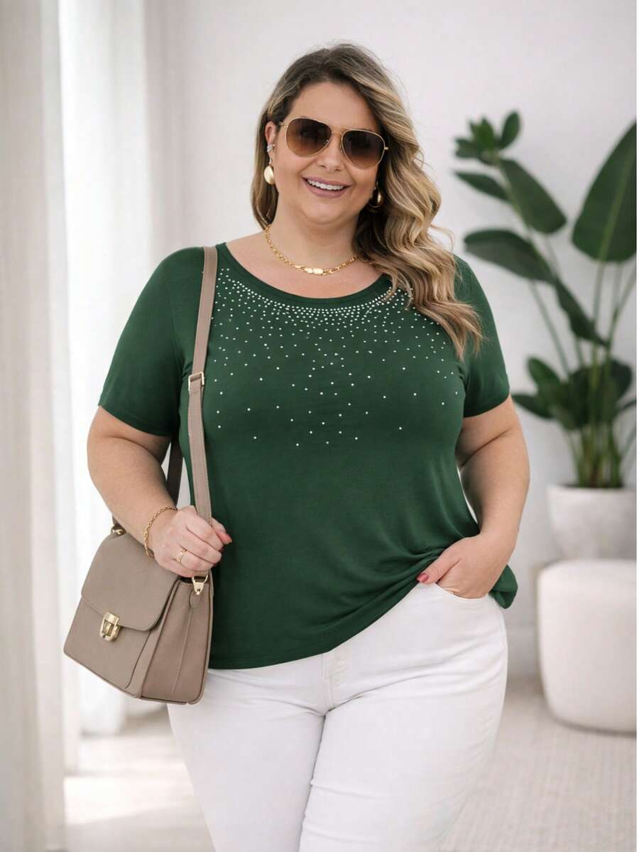 Plus Size Short Batwing Sleeve Blouse With Round Neck And Rhinestones - Casual Chic - Comfortable Knit Fabric - Urban Everyday Look - 軍綠色 - 查看 1