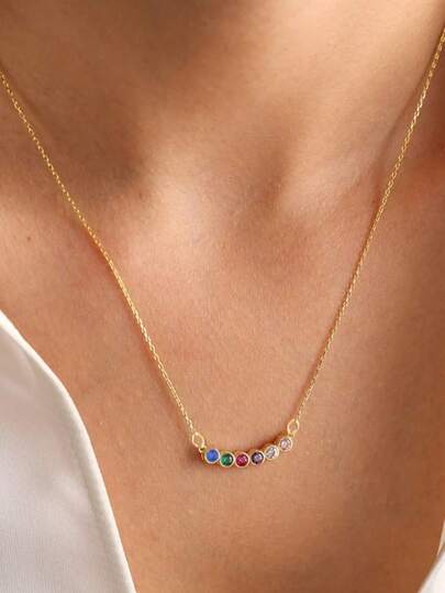 1件彩色锆石镶嵌圆形吊坠项链，奢华优雅的金色铜质项链，适合女性日常、派对、舞会以及搭配休闲服装。