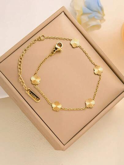 Pulseira de luxo com pingente floral em aço inoxidável banhado a ouro 18K (1 peça), joia minimalista e versátil para mulheres.