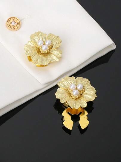 2pcs Metal Flower Cuff Links, Suitable For Shirts, Suits And Dresses. Unisex Luxury Collar Clips, Cute And Elegant Button Covers, Daily Clothing Accessories, Fashionable Shirt Decoration Buttons, No Sewing Required, Can Be Clipped On In 3 Seconds, Great For Valentine's Day And Birthday Gifts