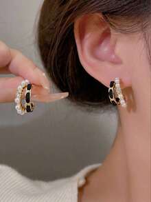 1pc Black Velvet Pearl C-Shaped Hoop Earrings, Daily Wear For Women - Black - View 4