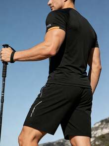男士夏季轻便速干短裤套装（2件装），休闲户外徒步骑行健身跑步网球运动套装 - 黑色 - 查看 4