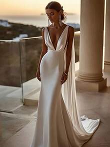 Deep V Spaghetti Strap Satin Mermaid Wedding Dress With Open Back, Detachable Tulle Cape, And Flowing Train – Modern Sexy Bridal Gown With Fitted Waist, Body-Hugging Skirt, And Lightweight Sheer Overlay, Perfect For Beach Weddings, Outdoor Terrace Ceremonies, Luxury Evening Weddings, Christmas Celebrations, Halloween Events, Proms, Homecoming, Cocktail Parties, Birthday Celebrations, And Other Special Occasions – Expertly Crafted With Luxurious Fabric, Flattering Fit, And Timeless Design, Ideal For Brides Seeking A Photogenic, Memorable, And Elegant Look At Every Special Event - 白色 - 查看 2