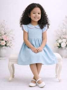 Girl's Dress With Delicate Floral Print, Classic Peter Pan Collar, Ruffles, Short Sleeves, Elegant Pom-Poms, Full Skirt, Comfortable Soft Cotton, Premium Fabric, Party, Birthday, Christening, Special Events, Charming Look, Children's Fashion, Princess Style, Casual Chic, Spring/Summer, Girls' Clothes, Comfort, Sweet, Blogger Look, Photography, Outing, Perfect Gift, Charming, Stylish, Floral Print - 藍色波點 - 查看 3