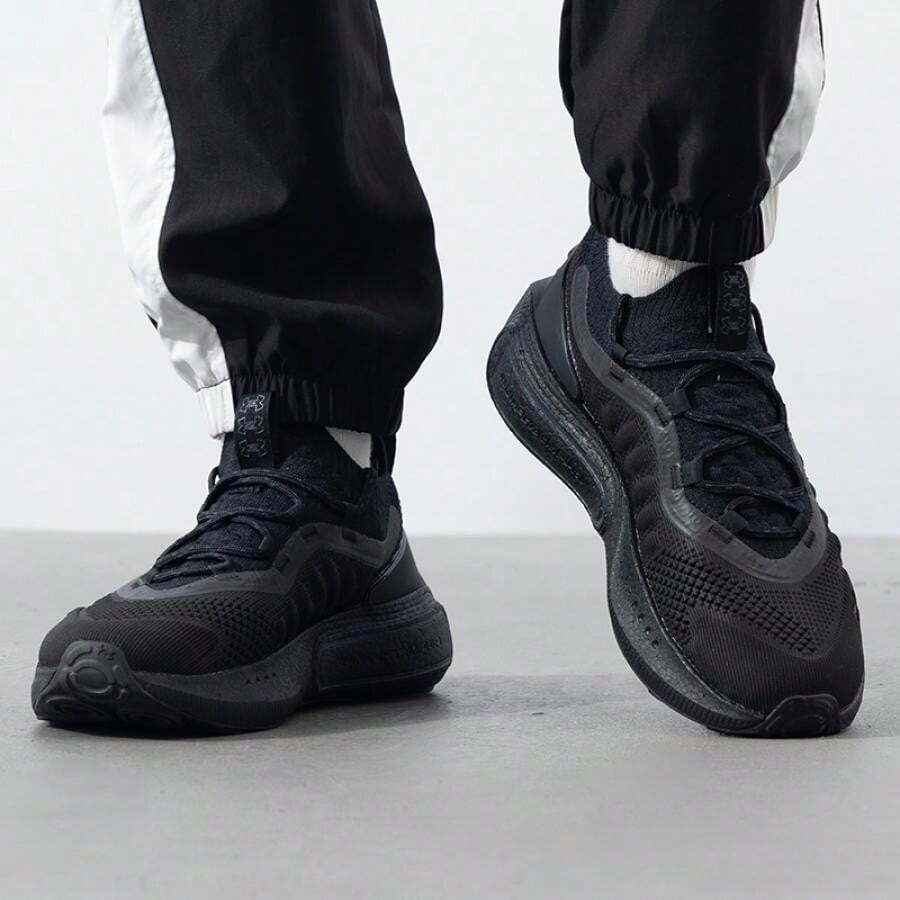 Under Armour Phantom 4 Casual Lightweight Breathable Men's Sneakers, Sports & Travel 3027593 - Black - View 1