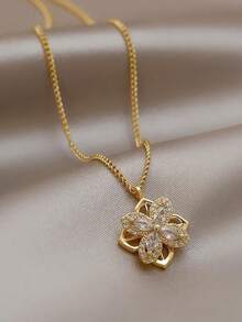 这款女士金色四叶草项链，设计精美，采用耀眼的金色调，象征着好运和优雅，营造出轻盈奢华的造型，非常适合日常佩戴和作为意义非凡的礼物赠送。 - 金色 - 查看 5