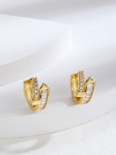 1对简约高端设计百搭弧形锆石耳钉，适合女性和女孩日常休闲佩戴