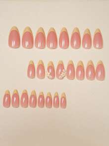 24片杏仁形美甲贴纸，柔和的黄色法式尖头搭配白色桃花装饰，粉色假指甲配以高级黄色桃花和银色点缀，全覆盖式美甲贴纸，适合女性和女孩，包含1张贴纸和1个迷你指甲锉（随机发货）。 - 黃色 - 查看 2