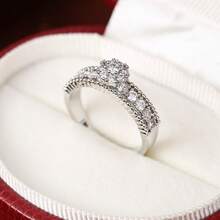 1枚女士结婚戒指，时尚简约18K镀铜材质，蓝宝石蓝、玫瑰红、祖母绿、白色锆石戒指，适合女士日常佩戴。 - 戒指 - 查看 14