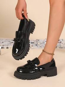 女士厚底搭扣乐福鞋，漆皮黑色便士乐福鞋，时尚百搭，适合办公室、工作、商务、学校、休闲场合，舒适一脚蹬 - 黑色 - 查看 3