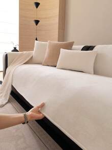 1 buah Sarung Sofa Beludru Lembut Anti Selip untuk Semua Musim, Dapat Dicuci, Pelindung Furnitur Ruang Tamu Ramah Hewan Peliharaan - Krem - View 6