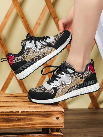 Women's Casual Sports Shoes, TPR Outsole, Slip-Resistant And Durable, Outdoor Walking Shoes, Personalized Leopard Print, Low-Top Lace-Up Shoes, Round Toe, Suitable For Men And Women As Couple Shoes, Suitable For Daily Wear, Commuting, And Travel