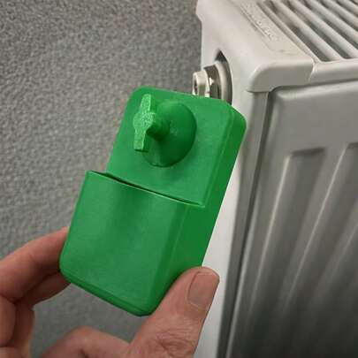 Khóa xả khí và bình chứa khí thải tích hợp, thích hợp cho việc điều chỉnh van khóa, bảo dưỡng bộ tản nhiệt và cân bằng hệ thống, tương thích với hệ thống sưởi/tản nhiệt.