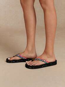 Tropiscape Tongs légères et colorées à lanières tressées pour femmes, sandales noires à la mode, chaussures décontractées confortables pour l'extérieur, les vacances, le style cottagecore printemps/été, la tenue d'été - Couleur et noir - Voir 3