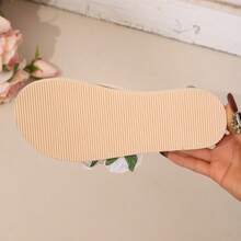 3厘米米色女士人字拖，平底，夏季沙滩装，百搭时尚，防滑凉鞋 - 米白 - 查看 3