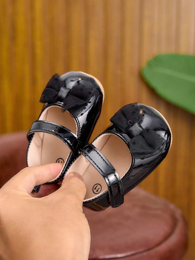 Cute Butterfly Knot Soft Sole Infant Flat Shoes, Princess Shoes With Rubber Outsole, Suitable For Infant Girls In Spring, Summer And Autumn, Indoor And Outdoor Wear - Black - View 5