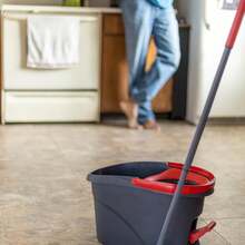 Microfiber Spin Mop & Bucket Floor Cleaning System With 4 Extra Refills - A - 查看 1