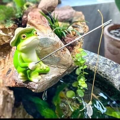 Cute And Interesting Resin Frog Planter Decor With Lotus Leaf, Relaxing Frog Resin Decor Suitable For Gardening Landscape, Home, Balcony And Yard Decoration, Suitable For New Year, Valentine's Day, St. Patrick's Day Decoration, Outdoor And Home Decor