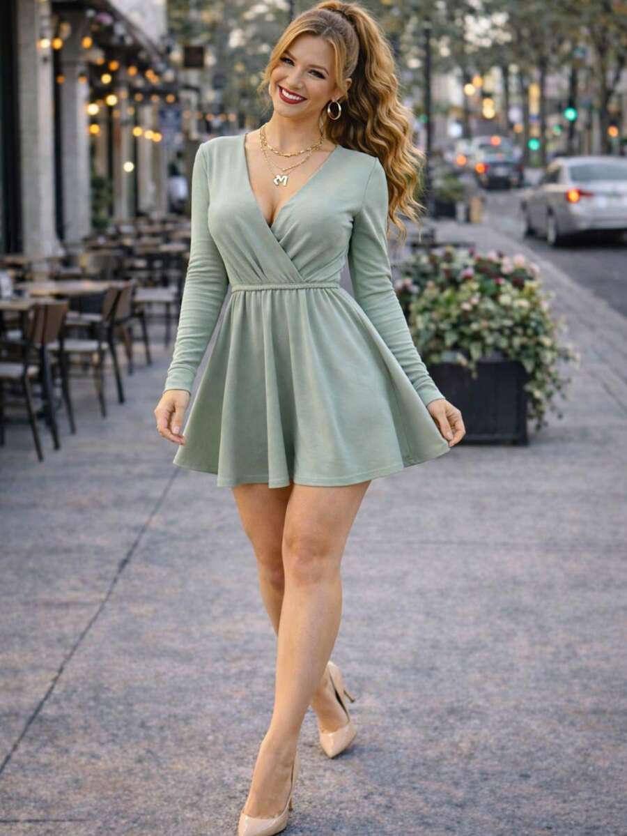 Romper Estilo Vestido con Escote en V y Cintura Elástica - Comodidad y Elegancia" - verde menta - Ver 1