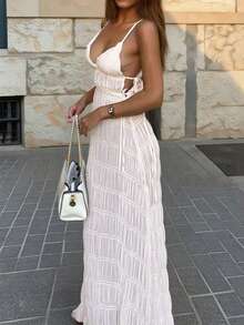 2026春夏女士奶油色褶皱雪纺纹理吊带露背长裙，飘逸的沙滩度假音乐节约会派对优雅礼服，适合婚礼派对、露背造型、派对装扮、约会之夜、婚礼季、返校季等场合。注意：夏季请穿着肤色内衣。 - 杏色 - 查看 5