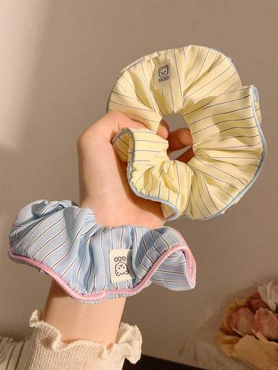 Bộ 4 chiếc dây buộc tóc sọc dễ thương, độ đàn hồi cao, không gây nếp gấp, không làm hư tóc, chất liệu mềm mại, màu hồng, vàng, xanh dương, phù hợp cho sử dụng hàng ngày, dự tiệc, đi học, ký túc xá, du lịch, sinh nhật, ngày Valentine, quà Giáng sinh, phụ kiện tóc hàng ngày, dây chun buộc tóc, dây thun buộc tóc.