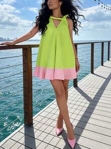 Women's Contrast Color Deep V-Neck Ruffled Hem Fashionable Mini Dress, Suitable For Summer Vacation - Green - View 6