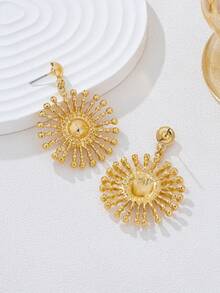 一对几何复古别致夸张金属向日葵耳环 - 金黃色 - 查看 2