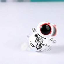 5/10pcs Cat Rocking Toys, Astronaut Tumbler, Self-Righting Rolling Cat Toys, Lightweight Plastic Cat Puzzle Toys, Battery-Free, Random Styles - View 6