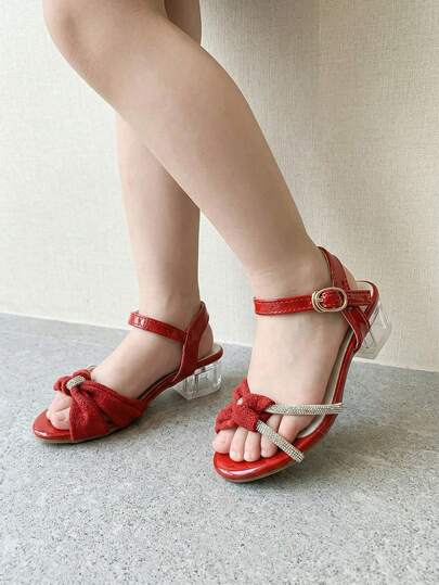 A Pair Of The Latest Summer Glittering High-Heeled Girls' Shoes, Designed In A Roman Style, Is Specially Made For Children - Fashionable, Casual, Comfortable And Elegant. It Is An Ideal Choice For Shopping In The Mall, Daily Outings, Party Events And Dance Performances, And Can Be Easily Matched With Various Children's Clothing.