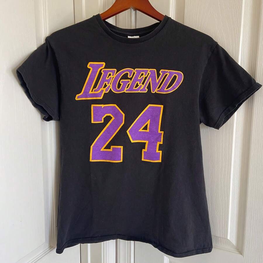 Classic VTG 04 Faded Black   24 Lakers T Shirt Delta Size M - Style 4 - View 1