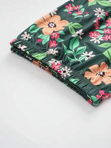 Bộ đồ ngủ ngắn tay cổ chữ V cỡ lớn dành cho nữ, quần lửng in hoa thời trang. - màu xanh lá - Xem 6