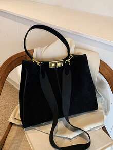 1个2026新款复古女士手提包（也可作单肩包使用），质感奢华精致，采用翻盖式锁扣设计。这款容量大、便于携带的购物包适合日常休闲穿着、通勤、上学、旅行、聚会、宴会等各种场合。 - 黑色 - 查看 5