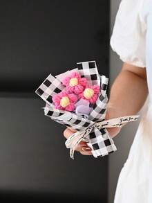 1束创意人造花束，附赠礼品袋，尺寸14厘米 x 11厘米，适合母亲节、情人节、日常场合，可作为礼品赠送。 - 彩色 - 查看 8