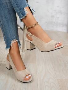 2026新款复古麂皮露趾搭扣粗跟凉鞋，舒适时尚，适合春夏工作和日常穿着。 - 杏色 - 查看 1