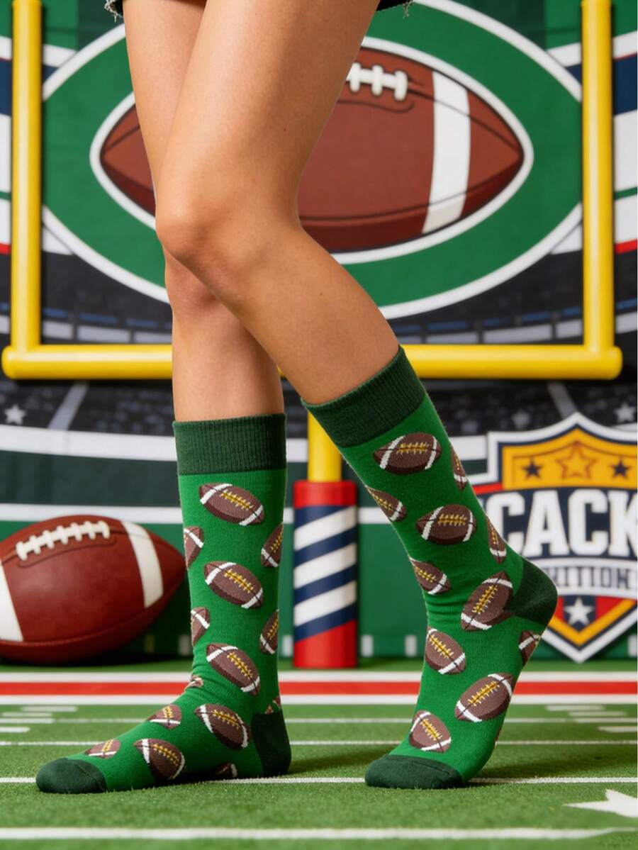 1 Pair Unisex Olive Green Football Pattern Casual Socks, Mid-Calf Socks For Home Outfit Decoration, Suitable For All Seasons - Green - View 1