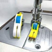 1pc Plastic Roller Presser Foot, Suitable For Sewing Machines - For Narrow, Thick And Thin Fabrics, Ideal For Curtains And Down Jackets - One Yellow Roller Presser Foot - View 2