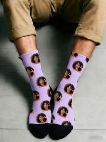1 par de calcetines personalizables con impresión de foto para hombres, talón y puntera en azul claro y negro, de tela de punto suave, cómodos y personalizados como regalo de uso diario - Morado - Ver 5