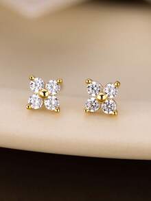 1 Pair Fashionable New Lucky Four-Leaf Clover Mini Stud Earrings, Delicate Minimalist Elegant Earrings For Ear Piercing - Earrings - View 4