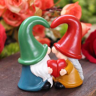 1 Set Garden Statue Decor, Home Decor, Magnetic Hat Dwarf Heart Ornament, Valentine's Day Holiday Gift For Partner, Red & Blue Color, Resin Handmade Figurine