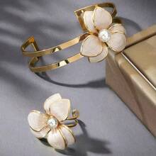 2件套优雅性感甜美仿珍珠花朵设计手链和戒指首饰套装，适合女性日常佩戴 - 彩色 - 查看 2