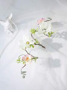 1 pieza Muñequera floral de hadas hecha a mano - Brazalete de flores blancas y rosas, corsage de muñeca bohemio para damas de honor, bodas de jardín y disfraces de festivales - Blanco - Ver 4