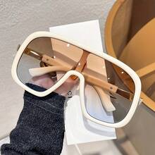 1 Pair Of Oversized Round Glasses - Purple Non-Prescription Decorative Glasses, Unisex Bold Statement Round Frames, Suitable For Parties, Photography, And Everyday Fashion - Modern Accessory With Sturdy Hinges And Durable Lenses - 1個 透明紫色光雙紫刃 - 查看 7